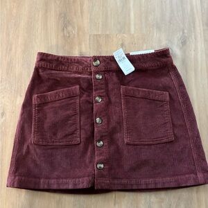 *NWT American Eagle Hi-Rise Corduroy Skirt